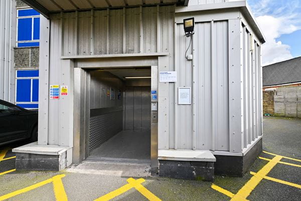 Outdoor goods lift for customers of Access Self Storage Balham