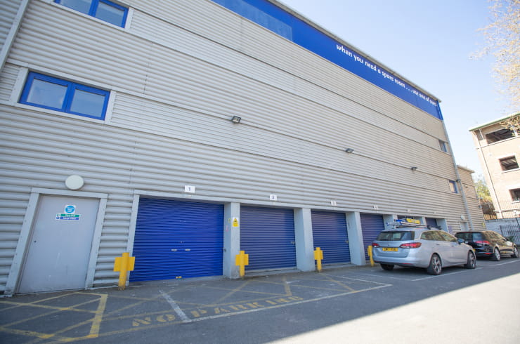 Access Self Storage Battersea - loading bay