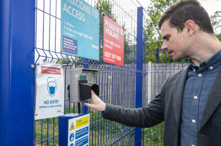 Access Self Storage Cheam - entrance