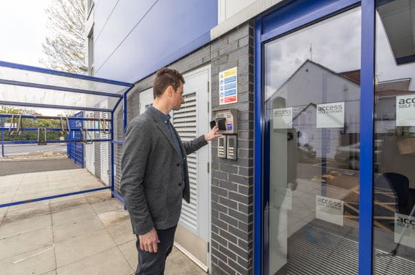 access_offices_cheam_entrance