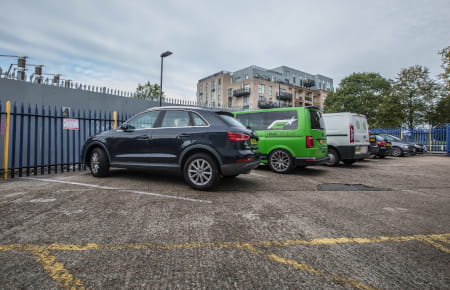 Access Self Storage Ealing - car park