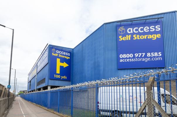 Find the best Self Storage Units in Edmonton - Access Self Storage Edmonton - Building