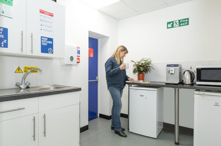 access-offices-hornsey-kitchen