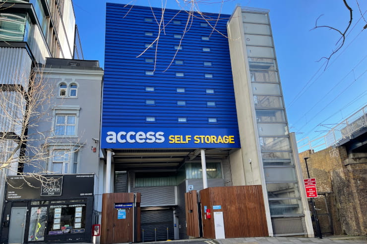 Access Self Storage Kings Cross - building