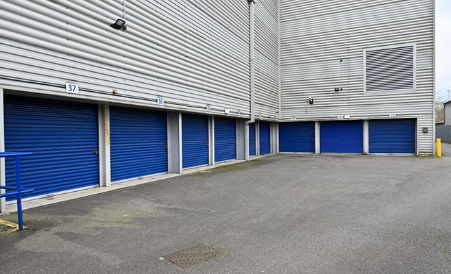 Drive up self storage units in Romford