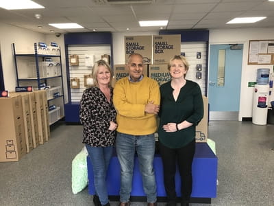 Tania Antosik (Warehouse Manager Gadget Planet),  Ravi Khanna (Director of Gadget Planet) and Diane Coen (Accounts Manager for Gadget Planet)