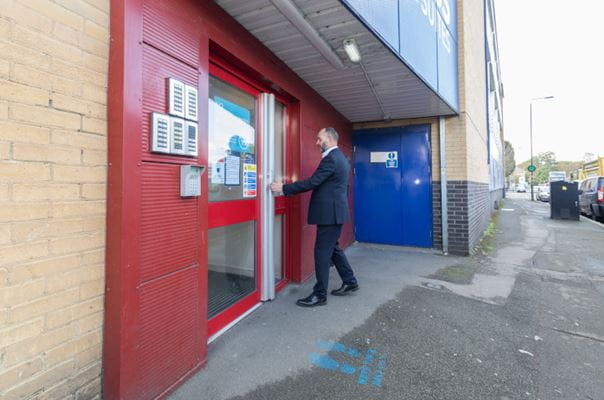 Access Offices - Mitcham entrance